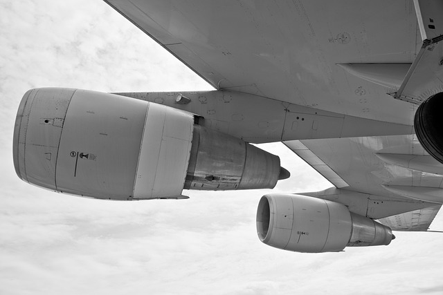 Rolls-Royce to put £43m into Glasgow-area site as chancellor pitches jobs over benefits